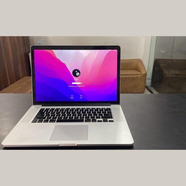 MacBook pro 2015 15″